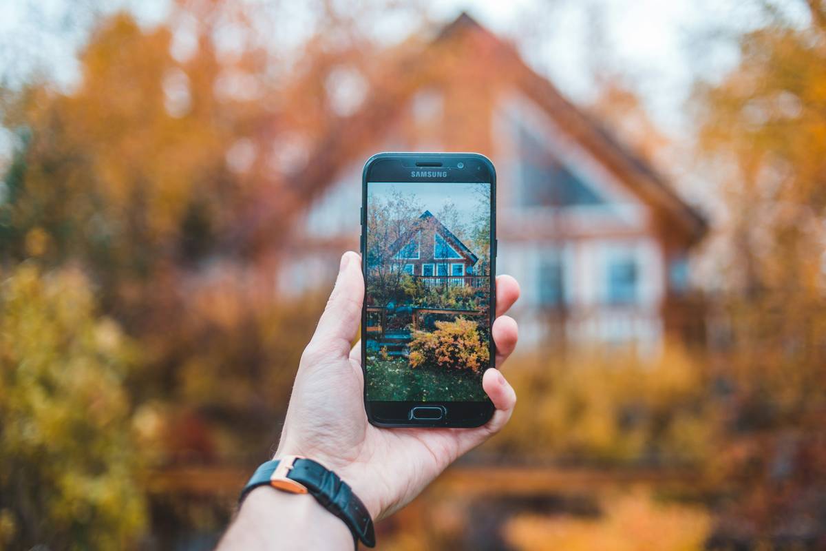Smart Home Vacation Rentals: Your Ultimate Guide to Booking (and Loving) the Future of Getaways