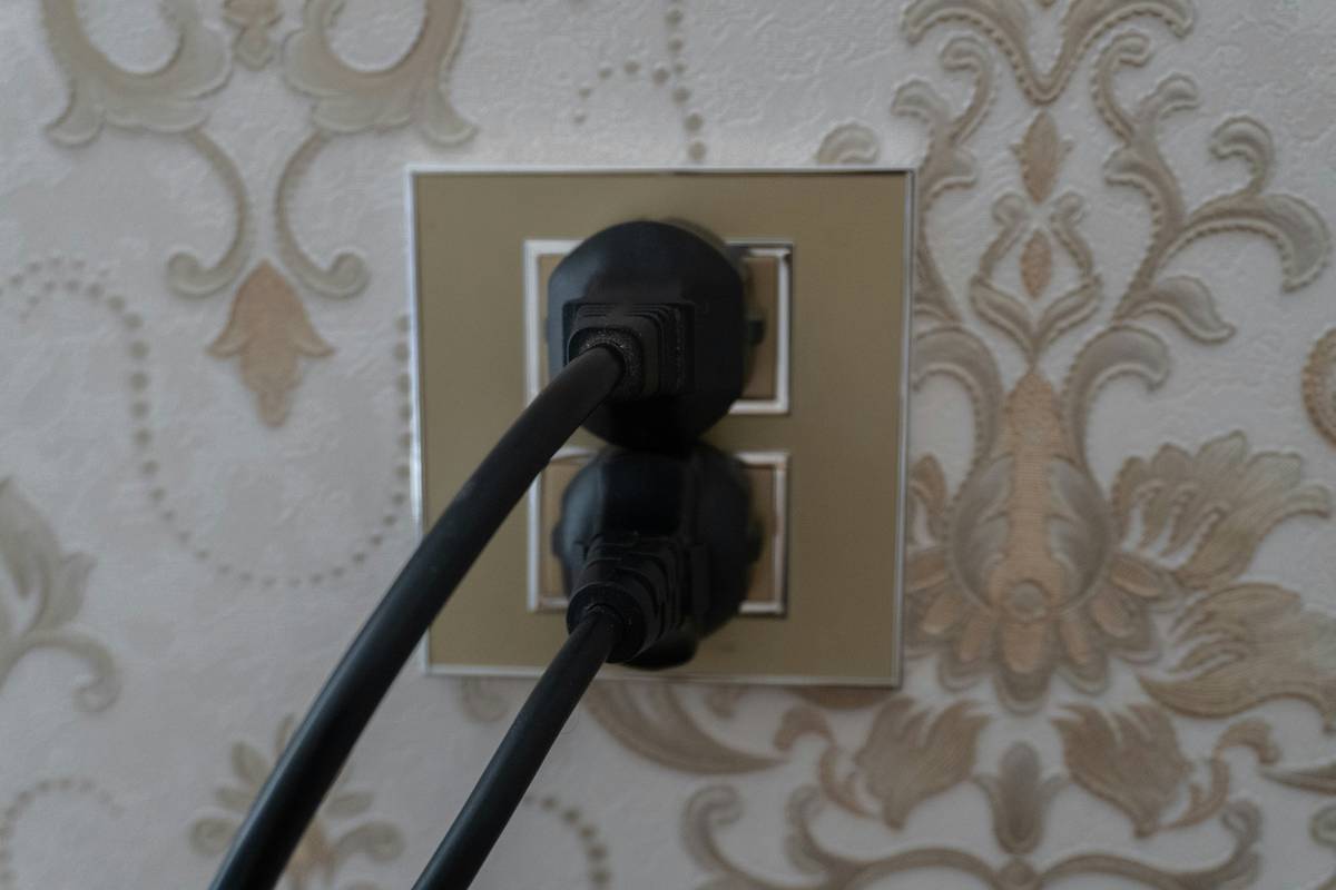 Why Your Next Vacation Rental Needs IoT-Enabled Appliances (And How to Use Them Right)